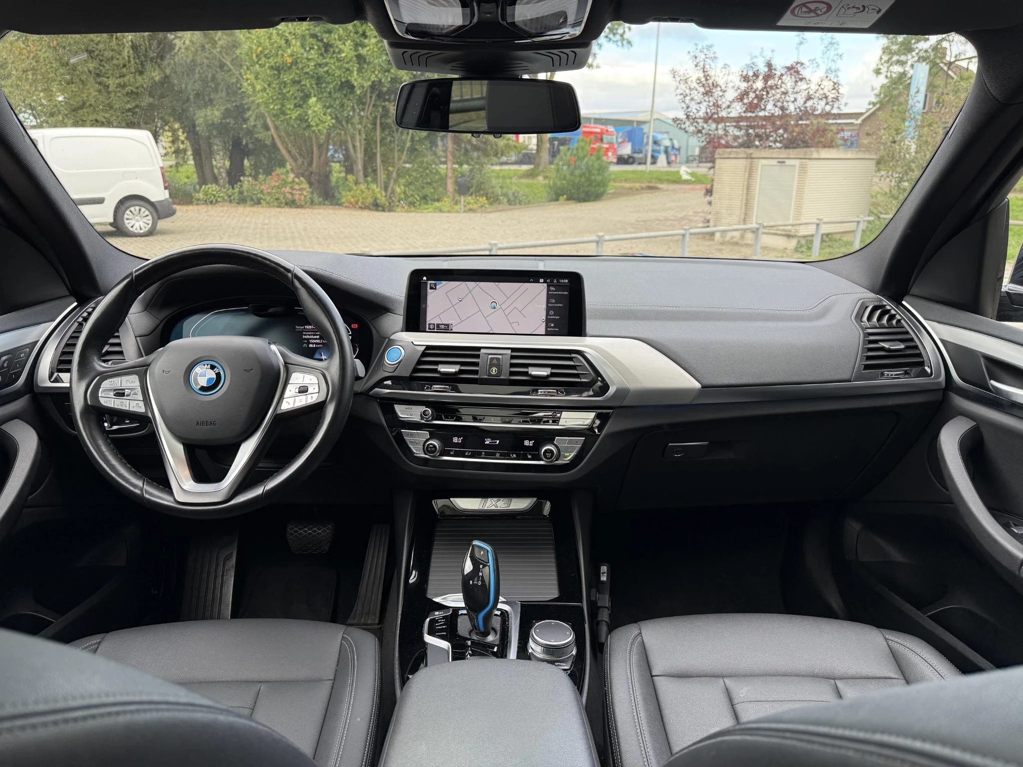 Hoofdafbeelding BMW iX3
