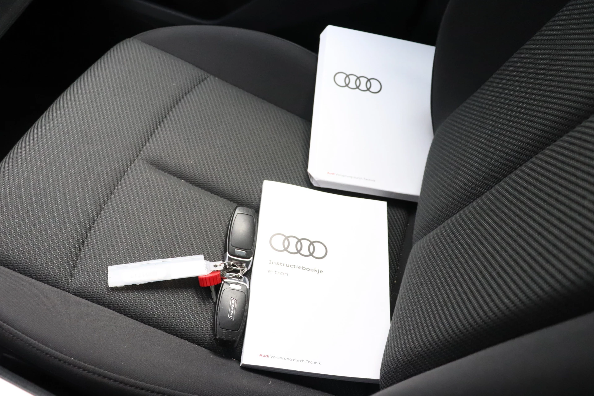 Hoofdafbeelding Audi e-tron