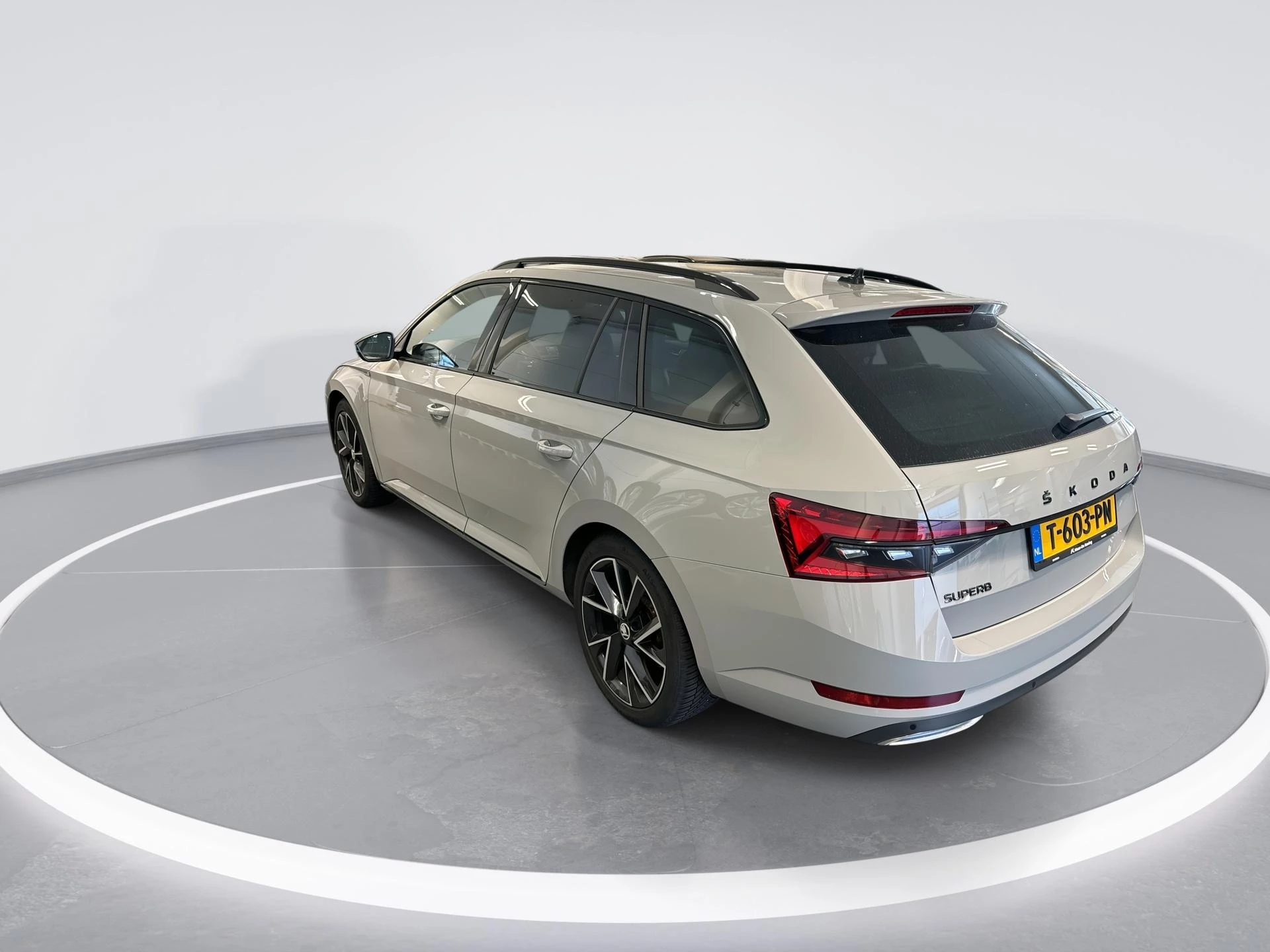 Hoofdafbeelding Škoda Superb