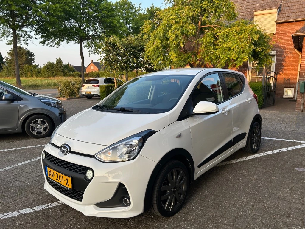 Hoofdafbeelding Hyundai i10