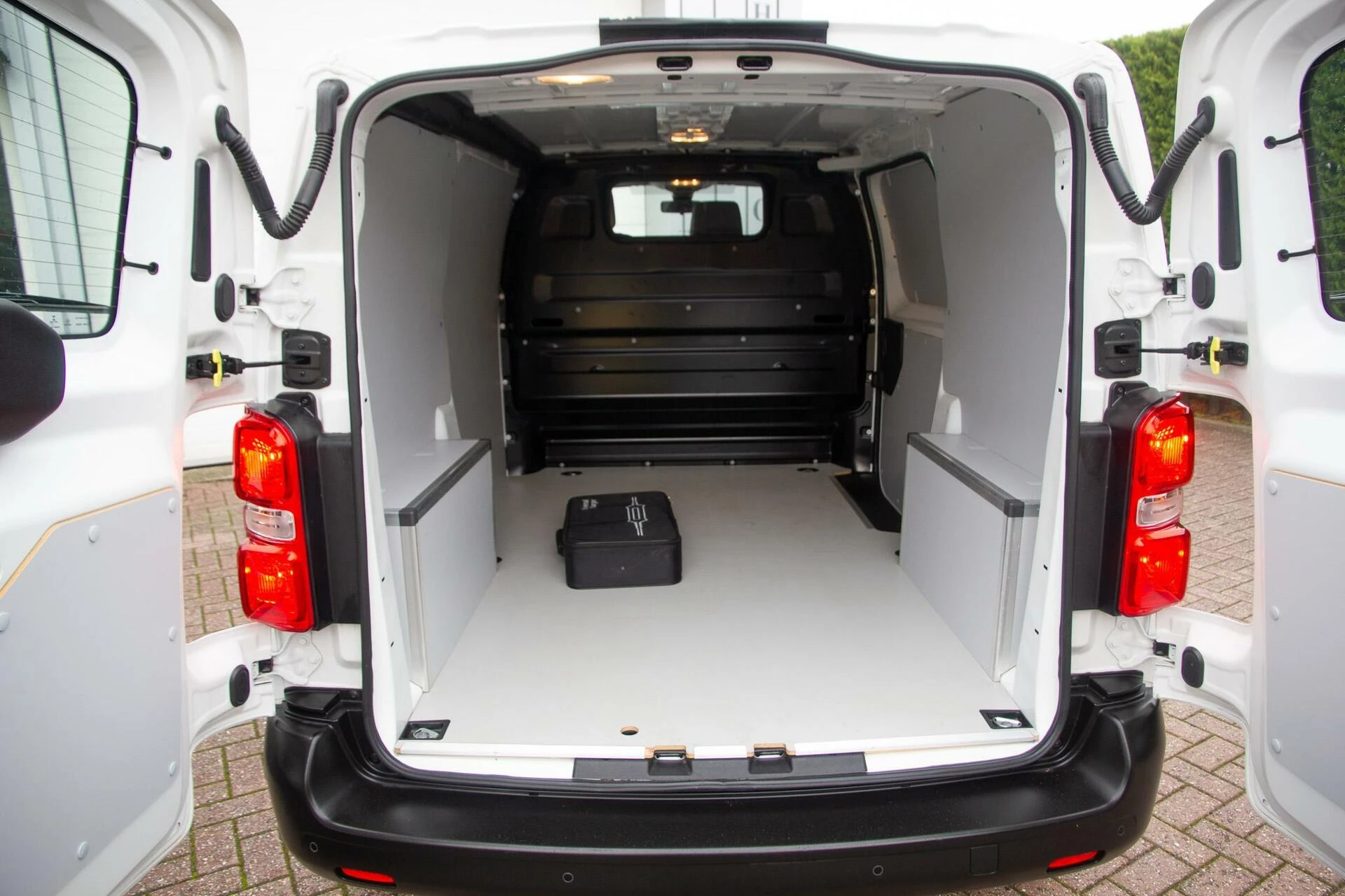 Hoofdafbeelding Opel Vivaro-e