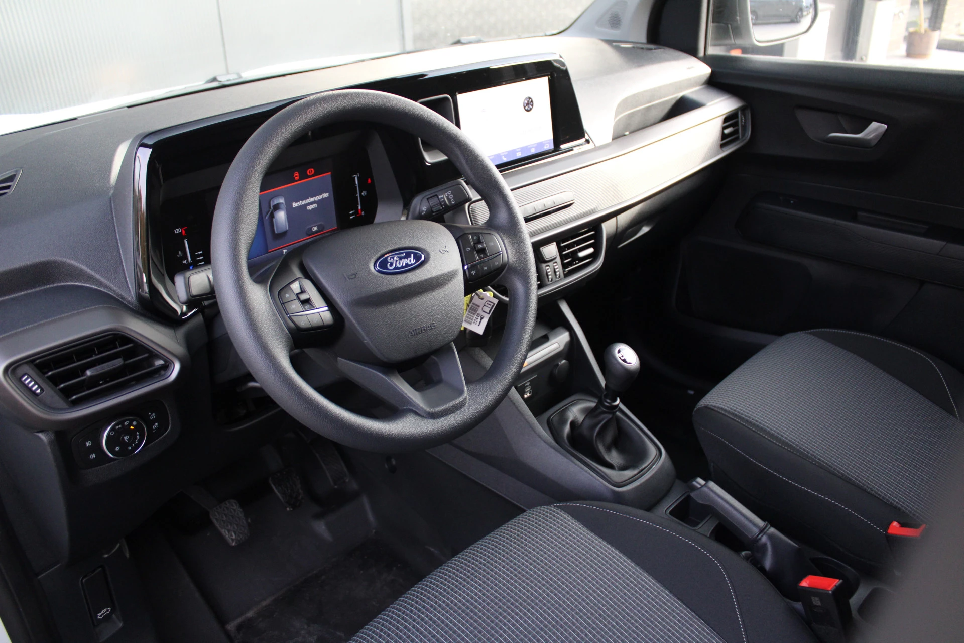 Hoofdafbeelding Ford Transit Courier