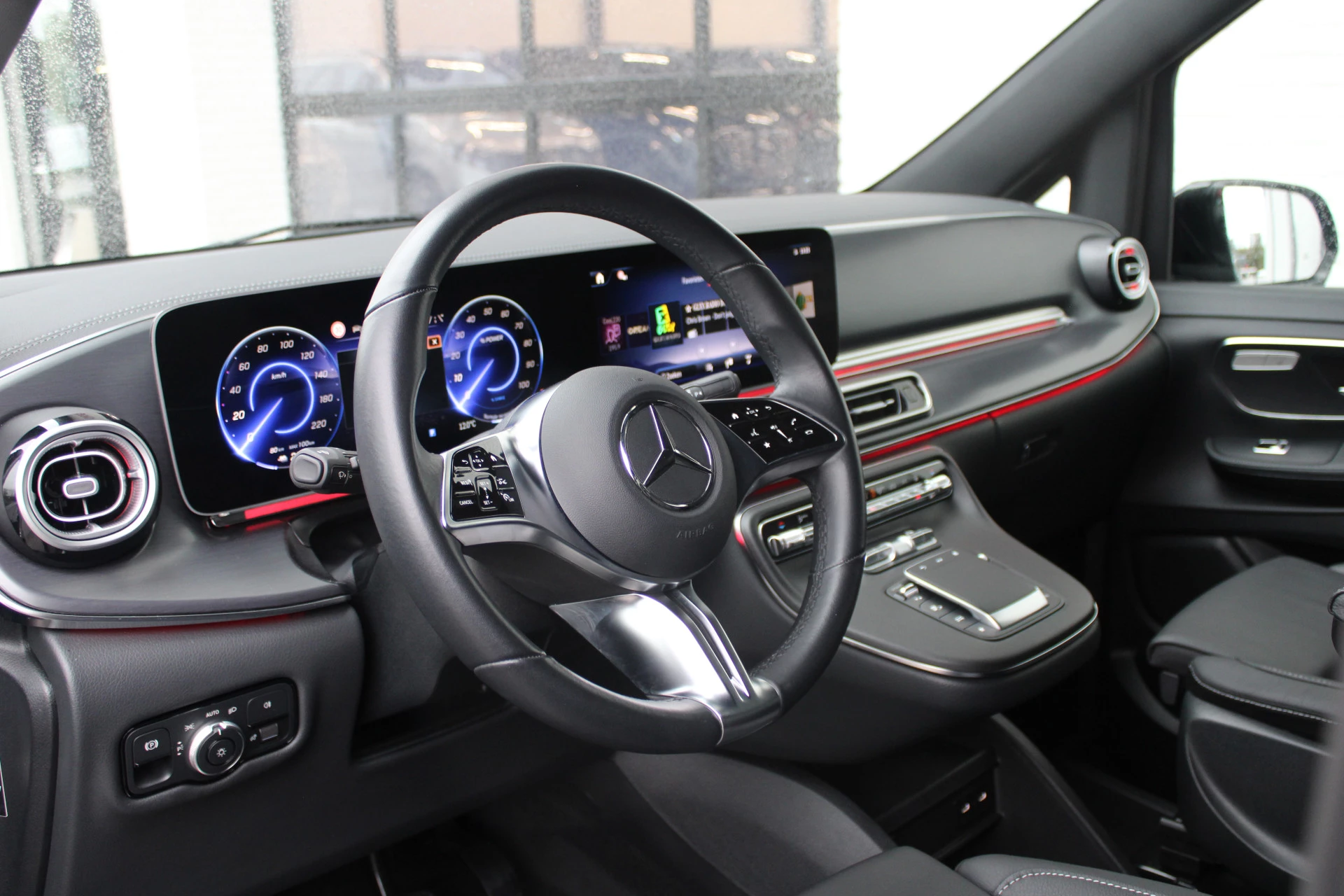 Hoofdafbeelding Mercedes-Benz EQV