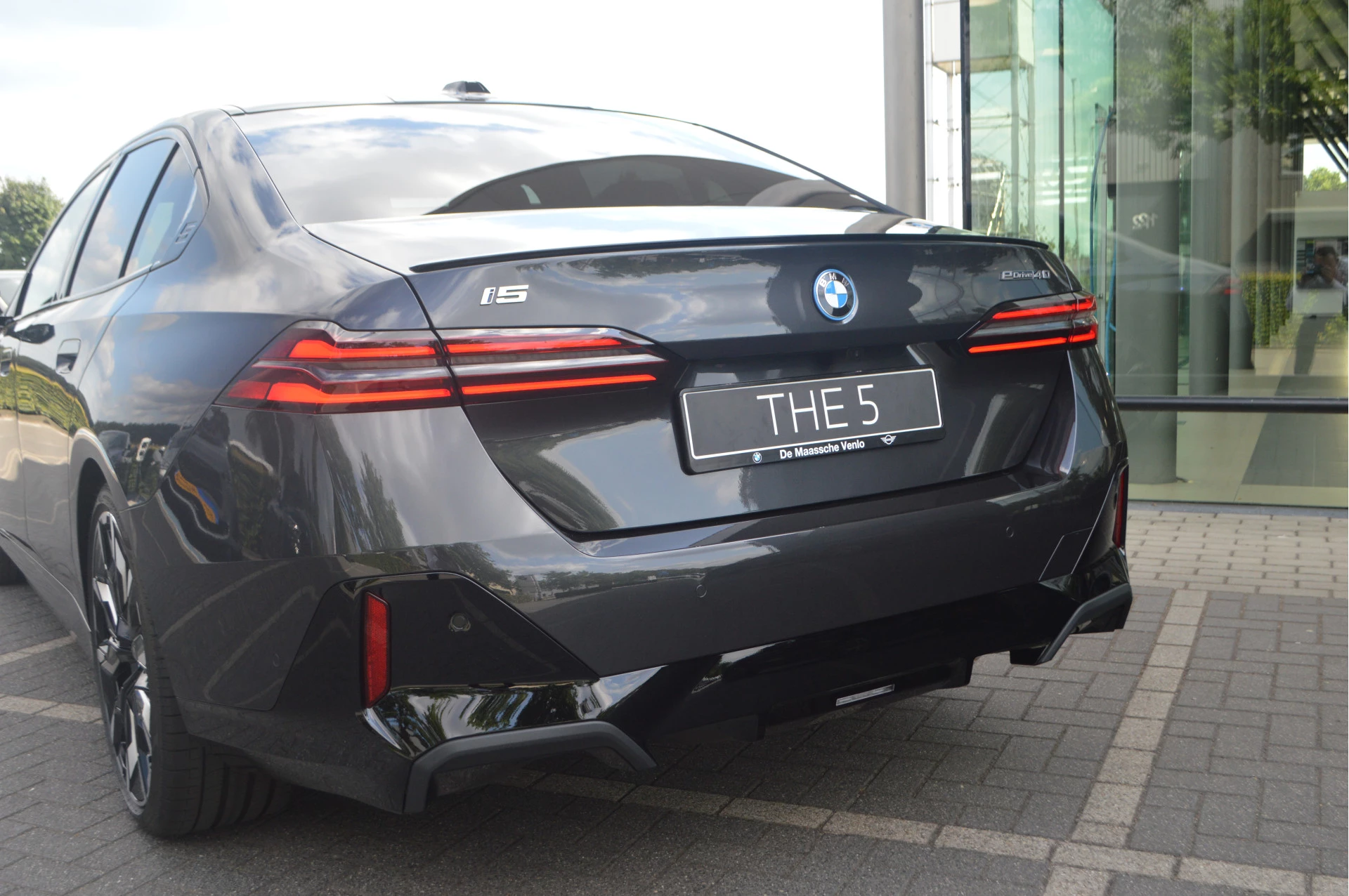 Hoofdafbeelding BMW i5