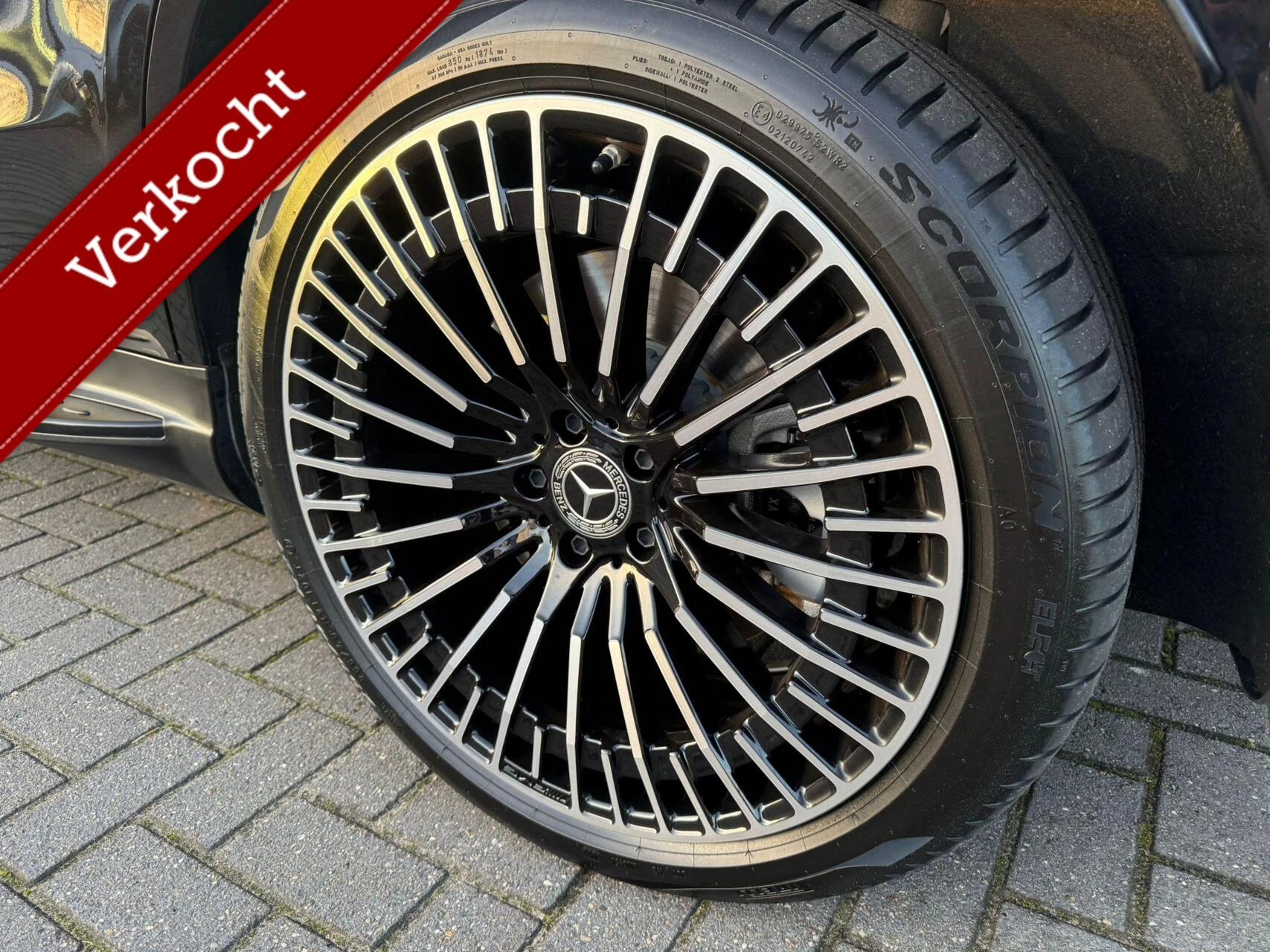 Hoofdafbeelding Mercedes-Benz EQC