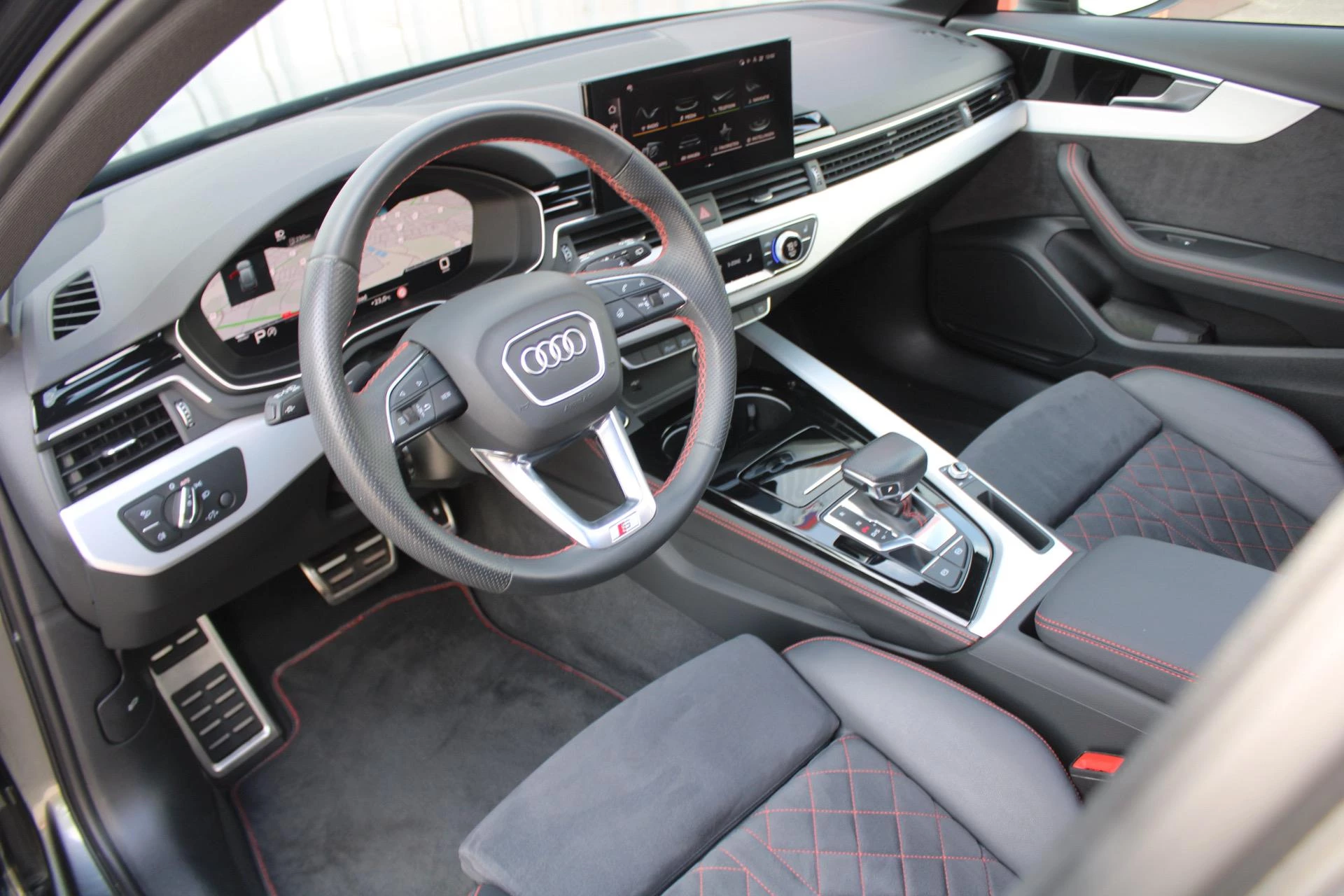 Hoofdafbeelding Audi A4