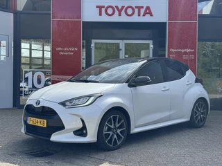 Toyota Yaris 1.5 Hybrid Executive Bi-tone PARKEERSENSOREN V+A APPLE CARPLAY/ANDROID AUTO AFN TREKHAAK