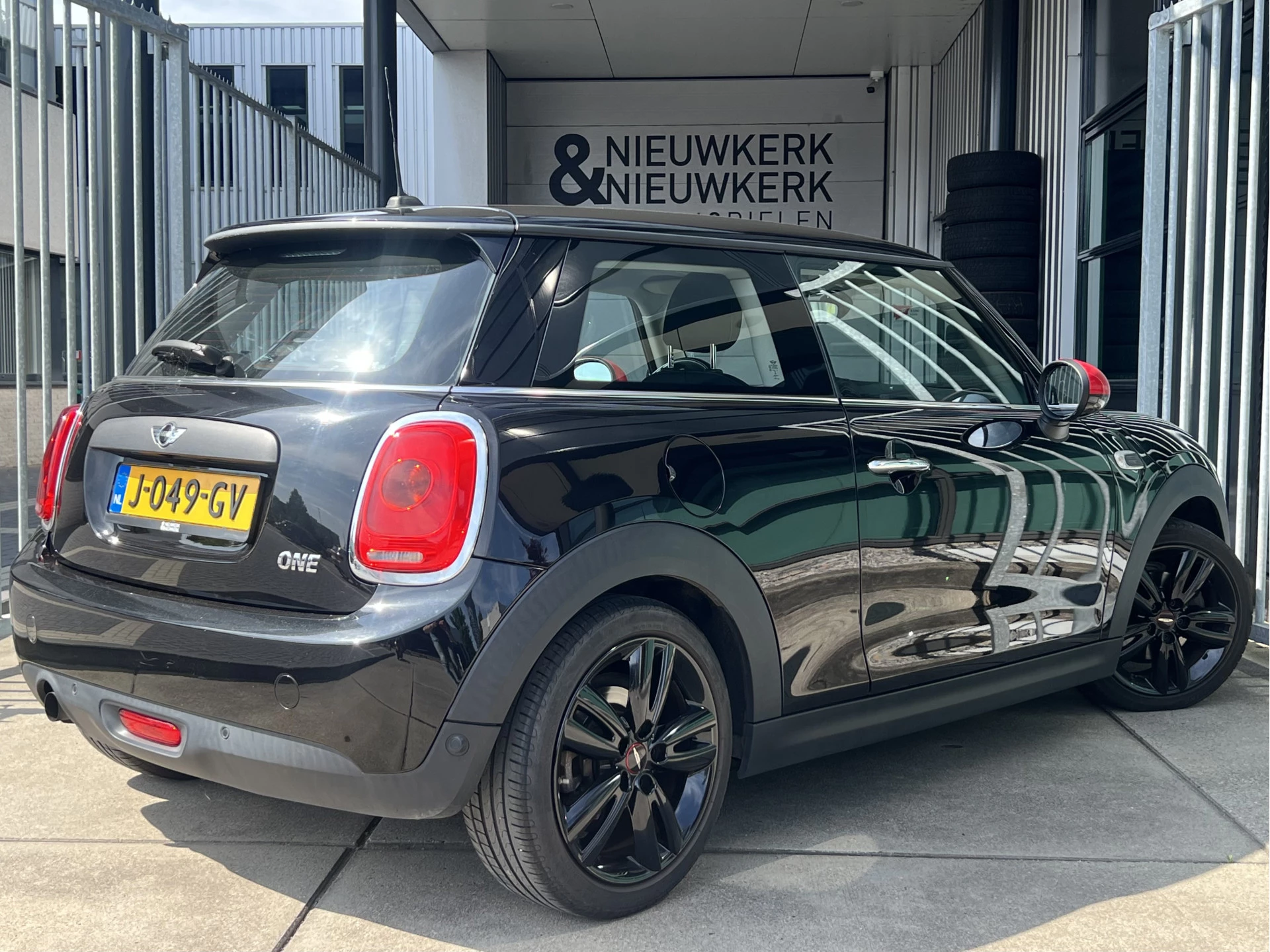Hoofdafbeelding MINI One