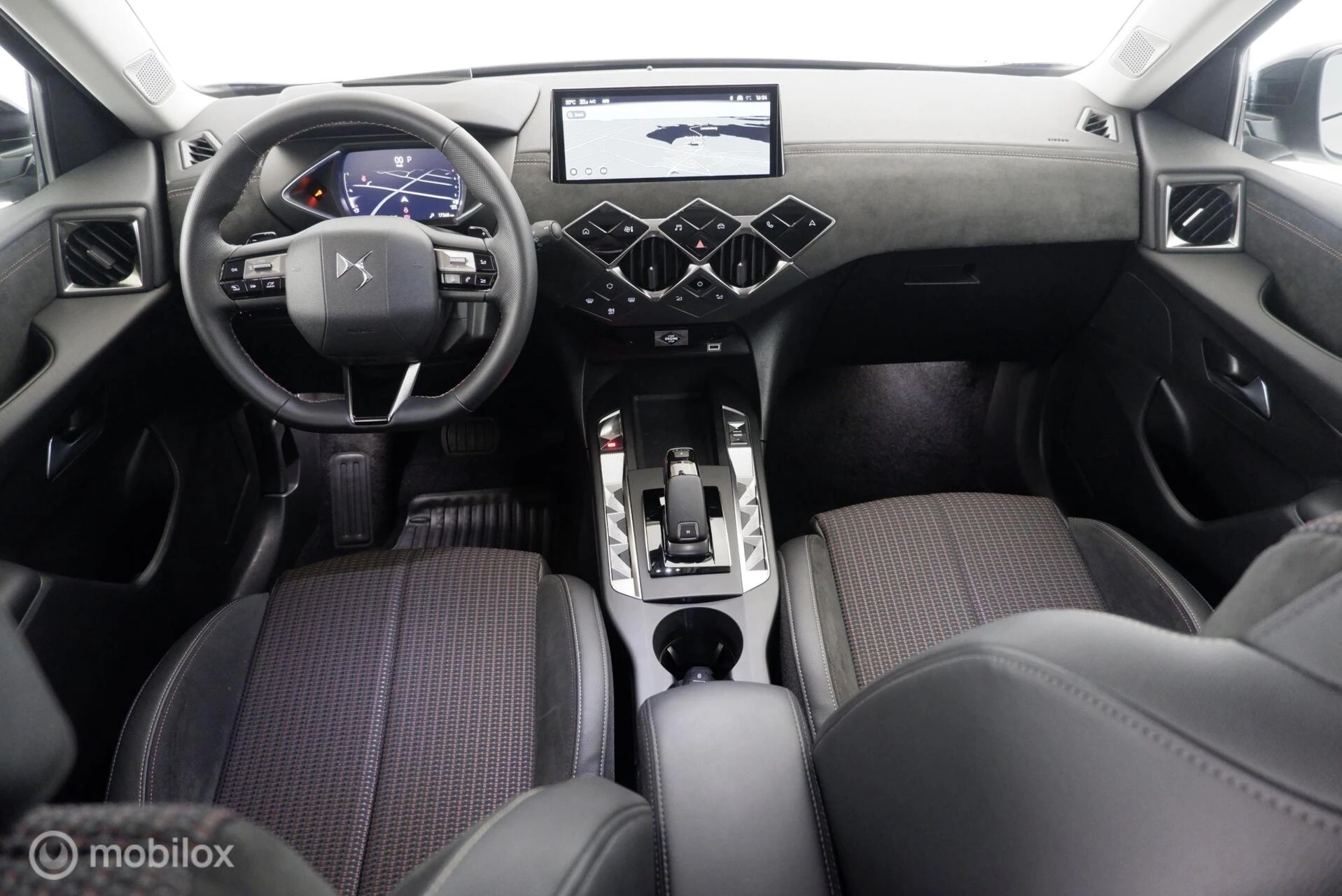 Hoofdafbeelding DS DS 3
