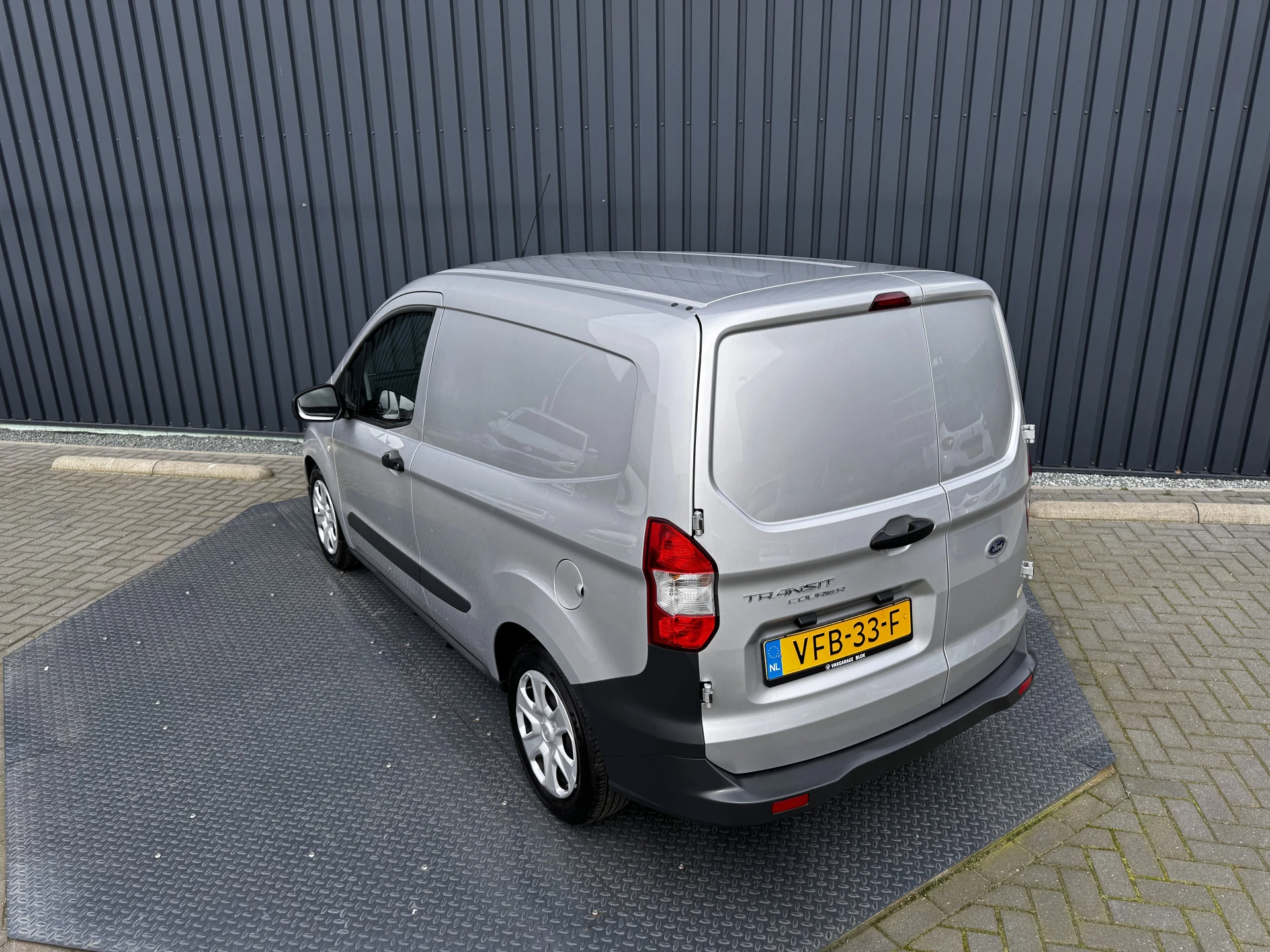 Hoofdafbeelding Ford Transit Courier