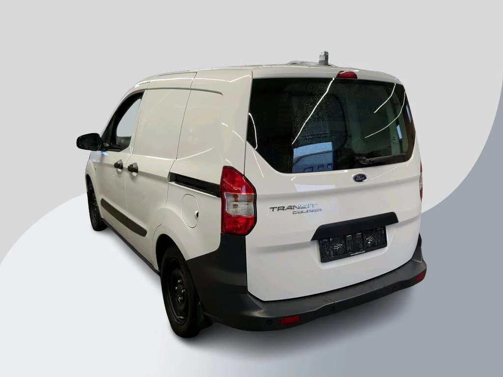 Hoofdafbeelding Ford Transit Courier