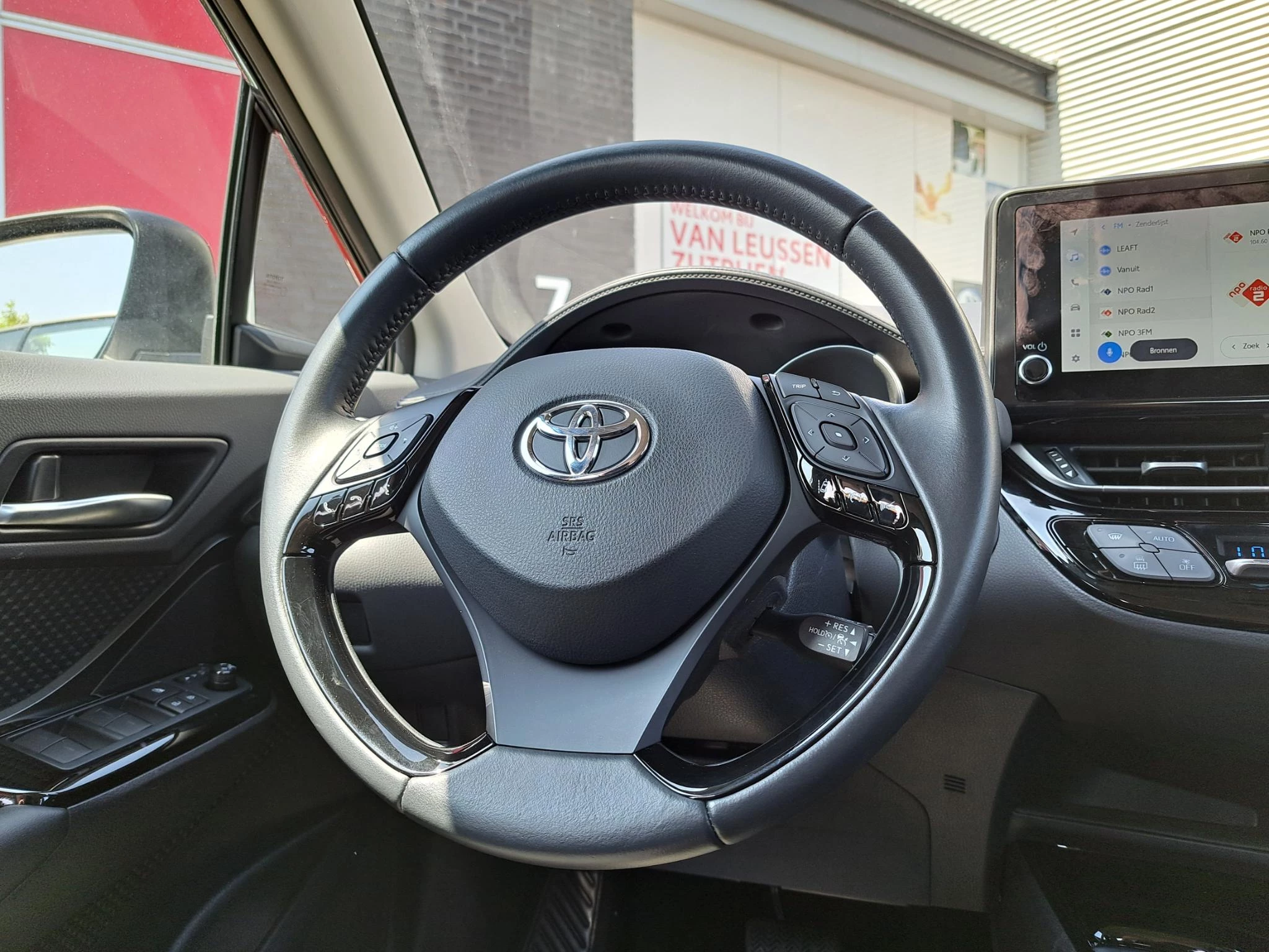 Hoofdafbeelding Toyota C-HR