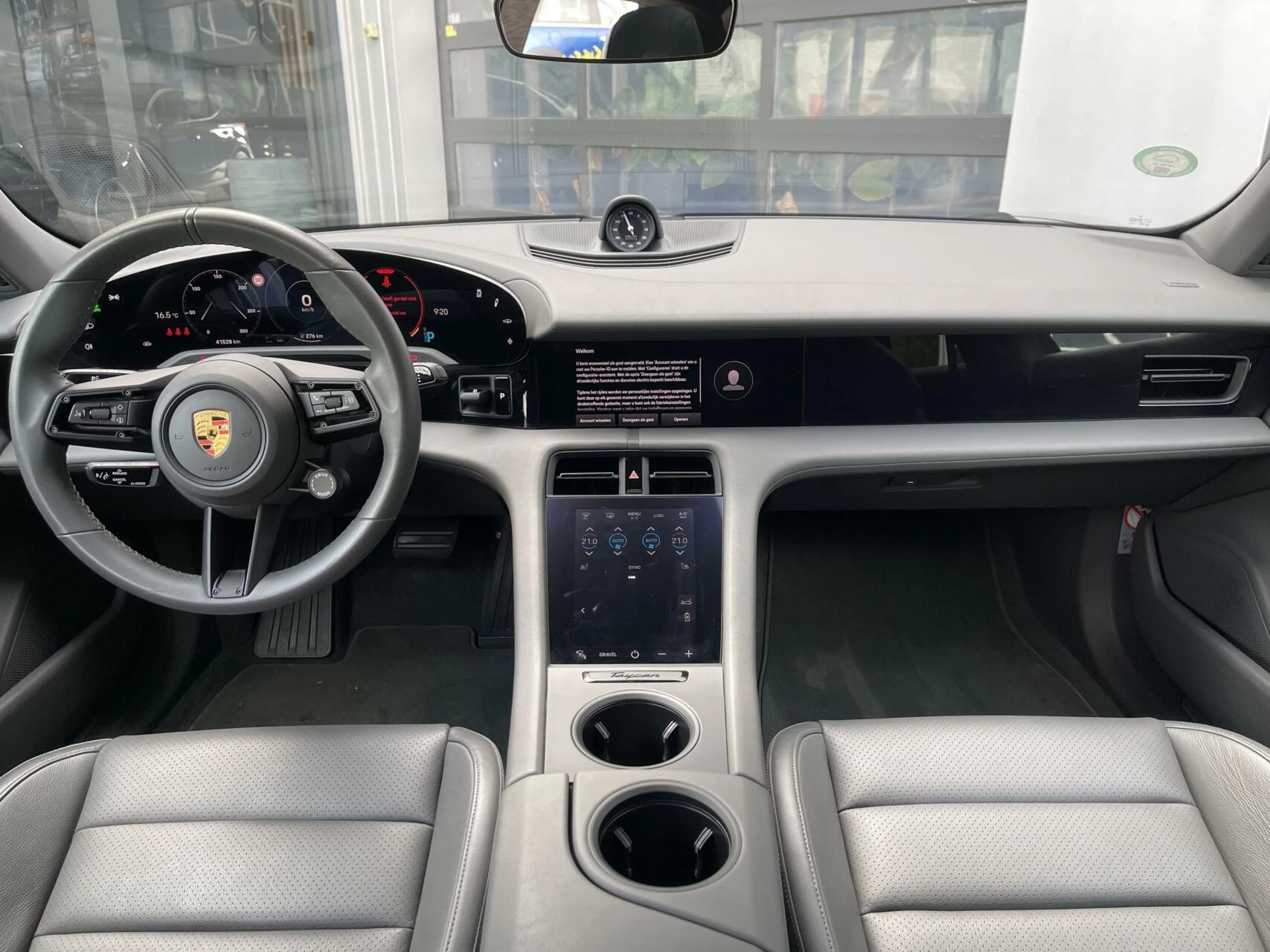 Hoofdafbeelding Porsche Taycan