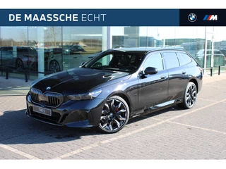 BMW 5 Serie Touring 530e M Sport Automaat / Panoramadak / Trekhaak / Bowers & Wilkins / Comfortstoelen  / Adaptieve LED  / Parking Assistant Plus / Stoelventilatie