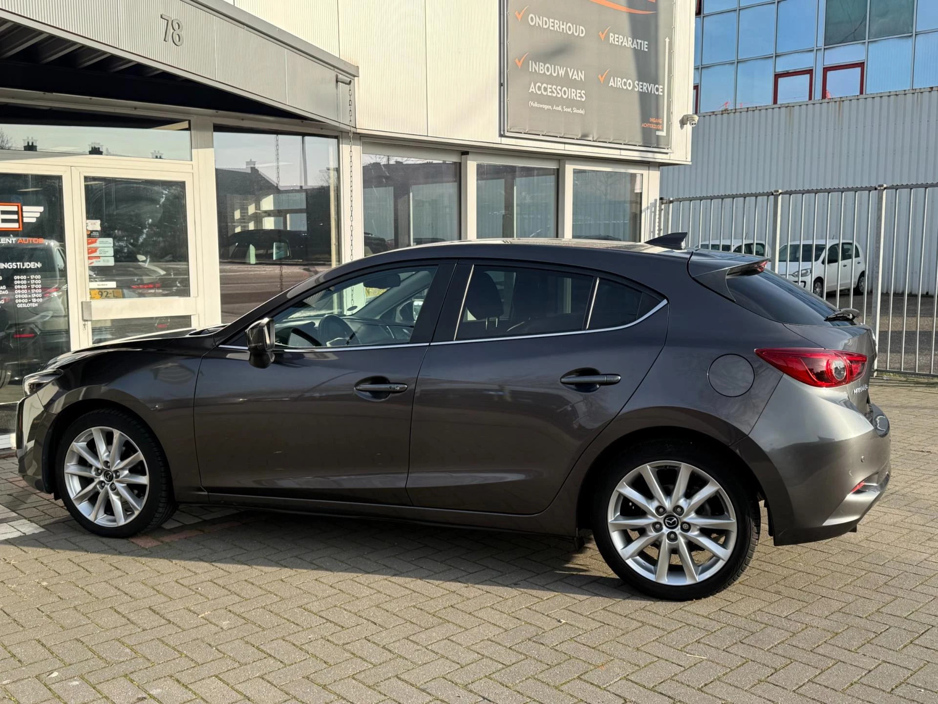 Hoofdafbeelding Mazda 3
