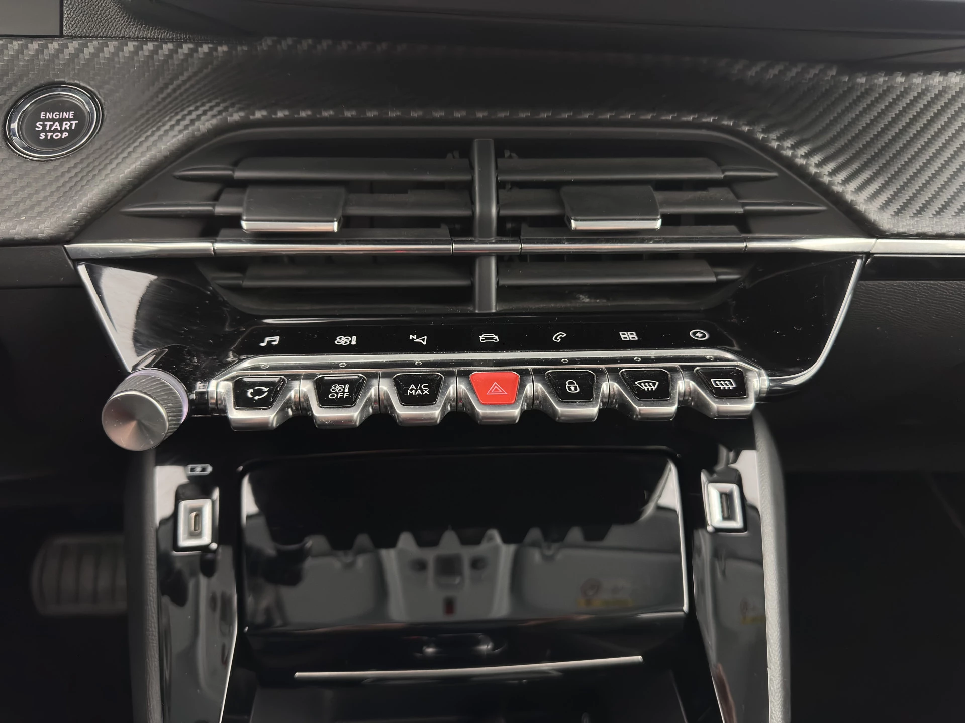 Hoofdafbeelding Peugeot e-208