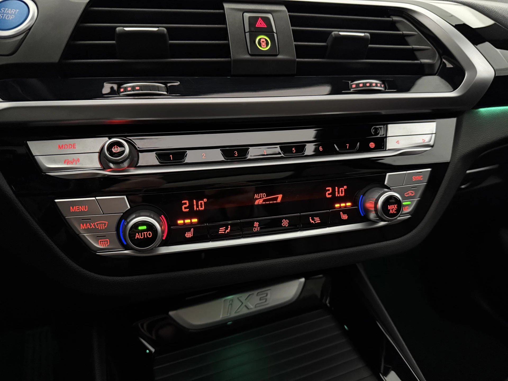 Hoofdafbeelding BMW iX3