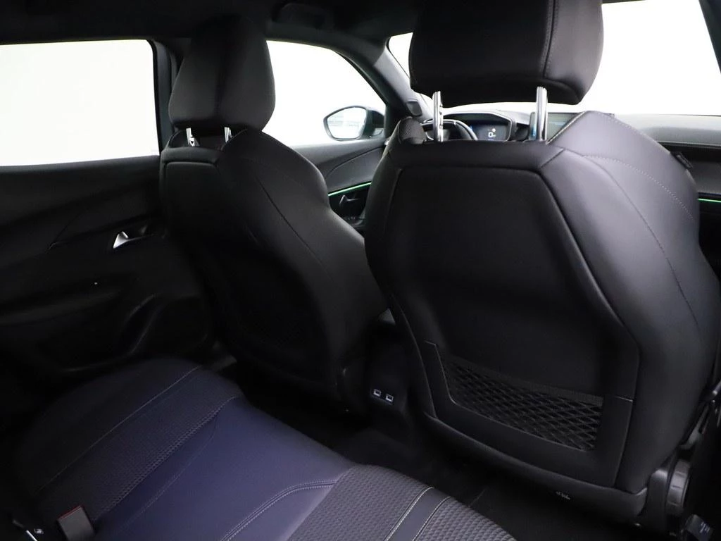 Hoofdafbeelding Peugeot e-2008