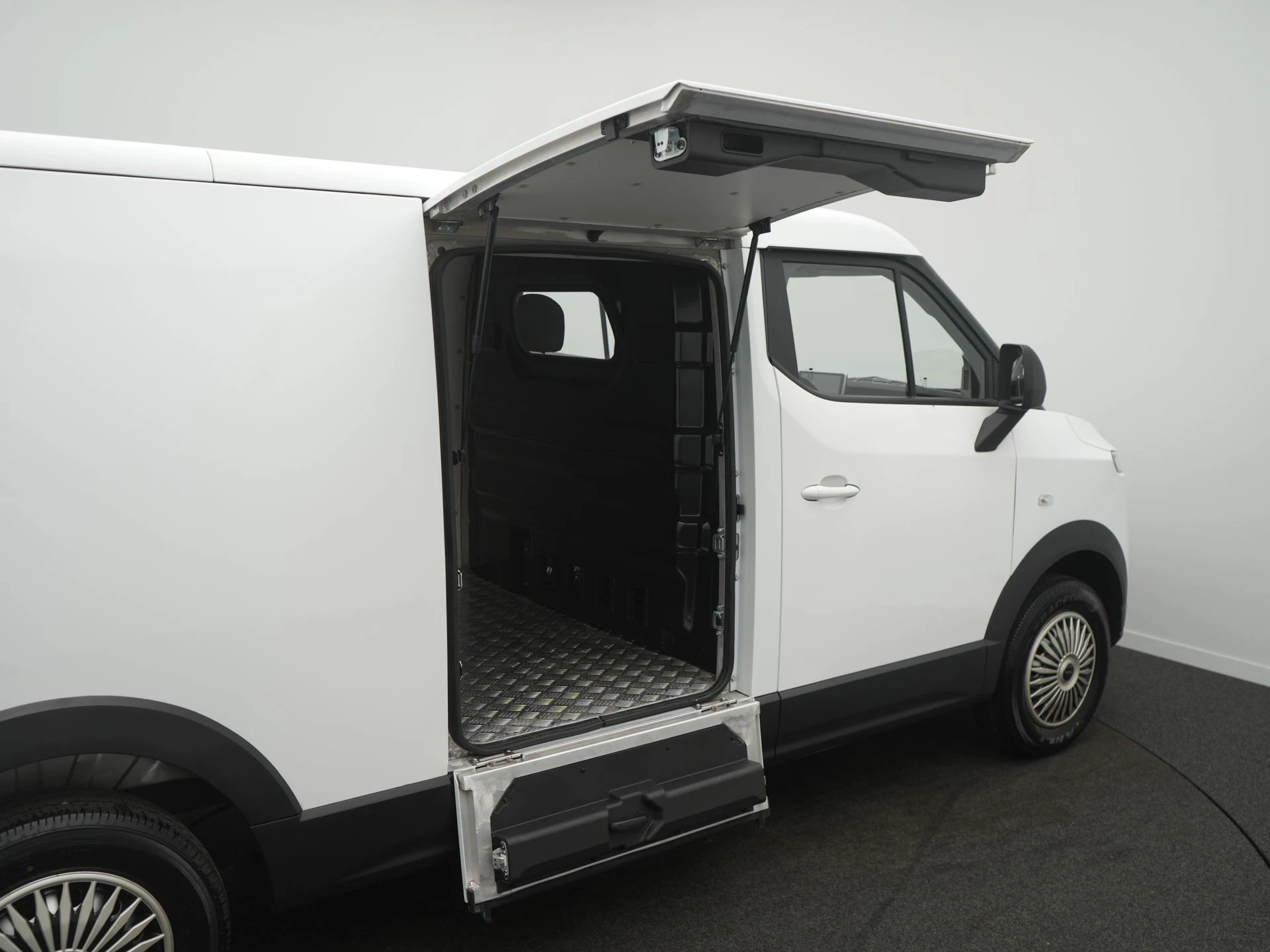 Hoofdafbeelding Cenntro Logistar 260