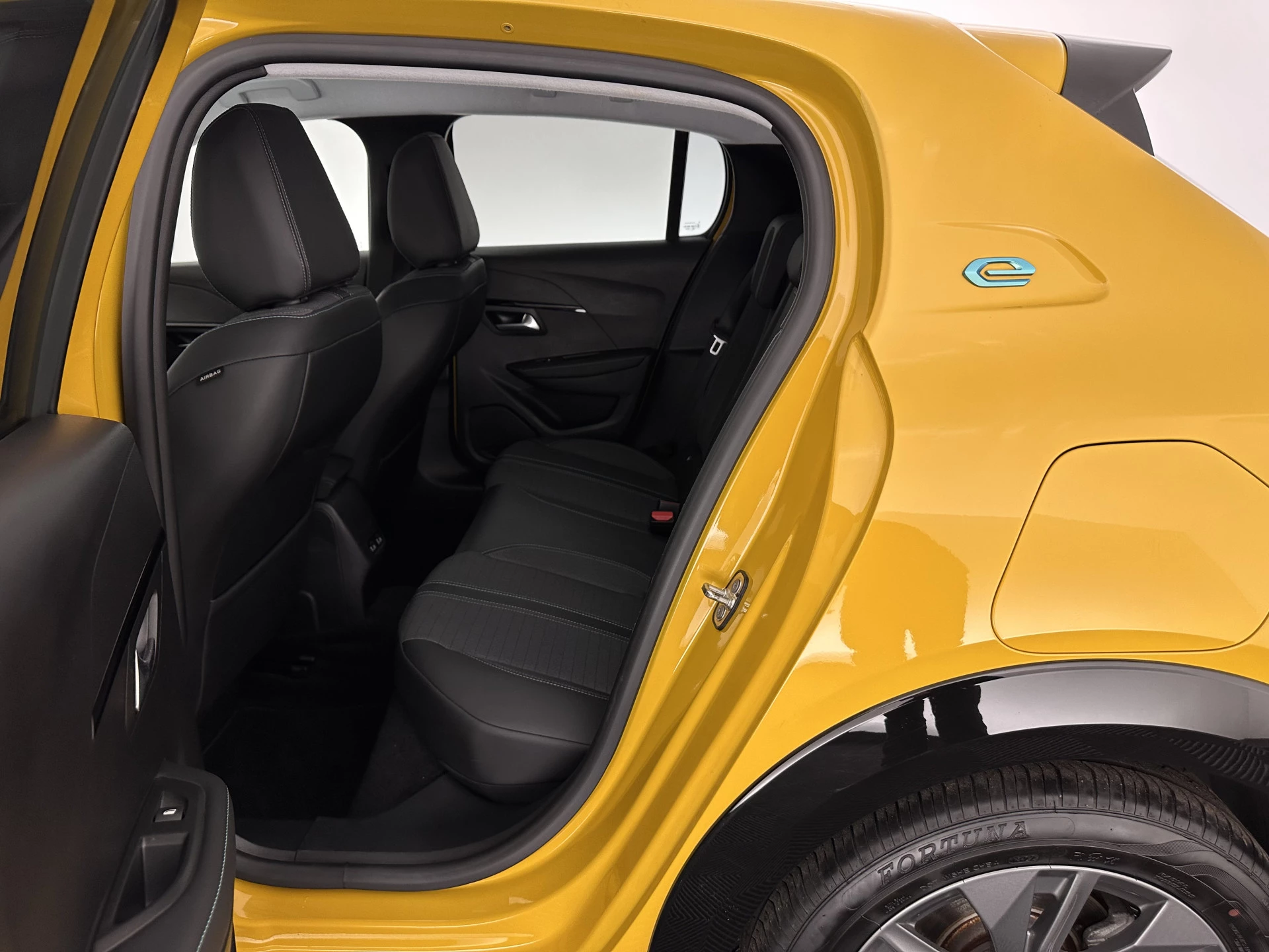 Hoofdafbeelding Peugeot e-208