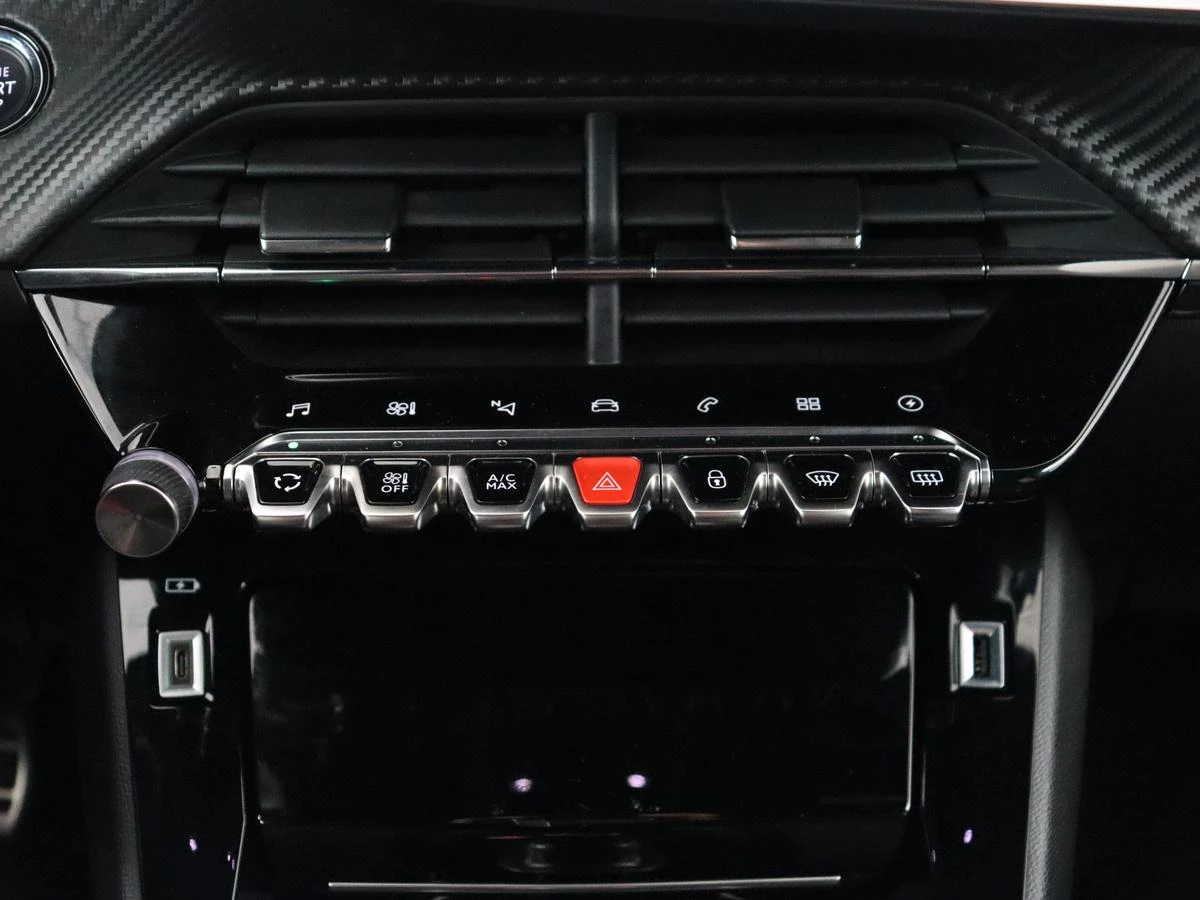 Hoofdafbeelding Peugeot e-208