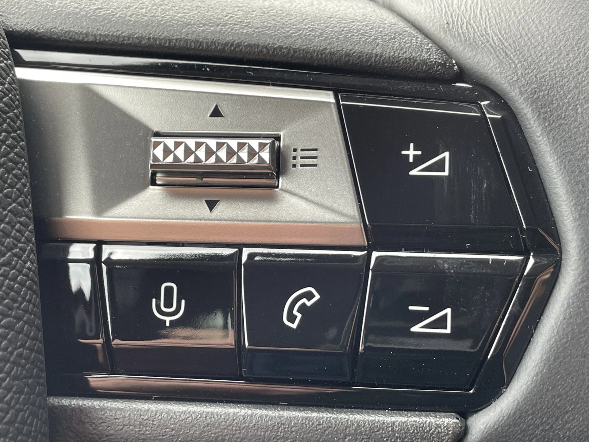 Hoofdafbeelding DS DS 4