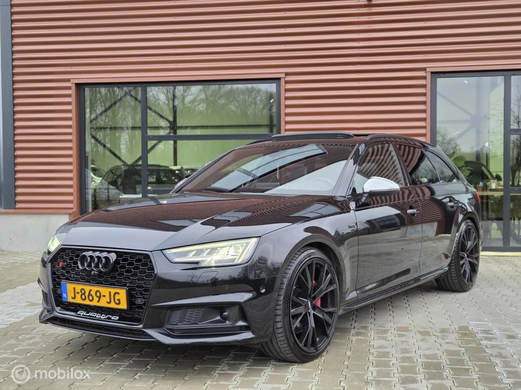 Hoofdafbeelding Audi S4