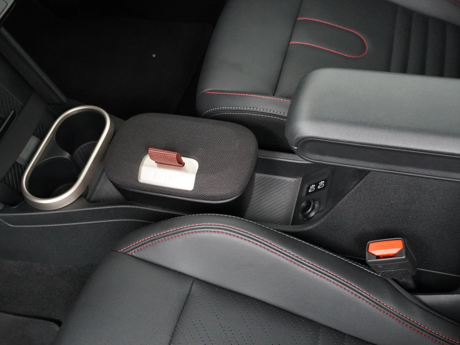 Hoofdafbeelding MINI Cabrio