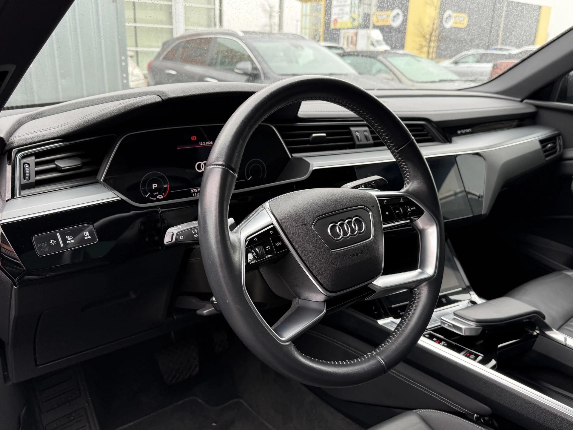 Hoofdafbeelding Audi e-tron