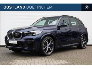 BMW X5 xDrive45e High Executive M Sport Automaat / Trekhaak / Panoramadak / Sportstoelen / Adaptieve LED / Head-Up / Comfort Access / Adaptief onderstel