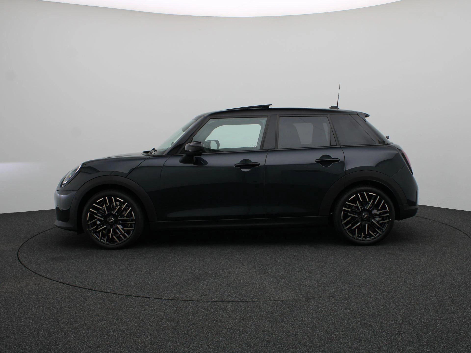 Hoofdafbeelding MINI 5-deurs