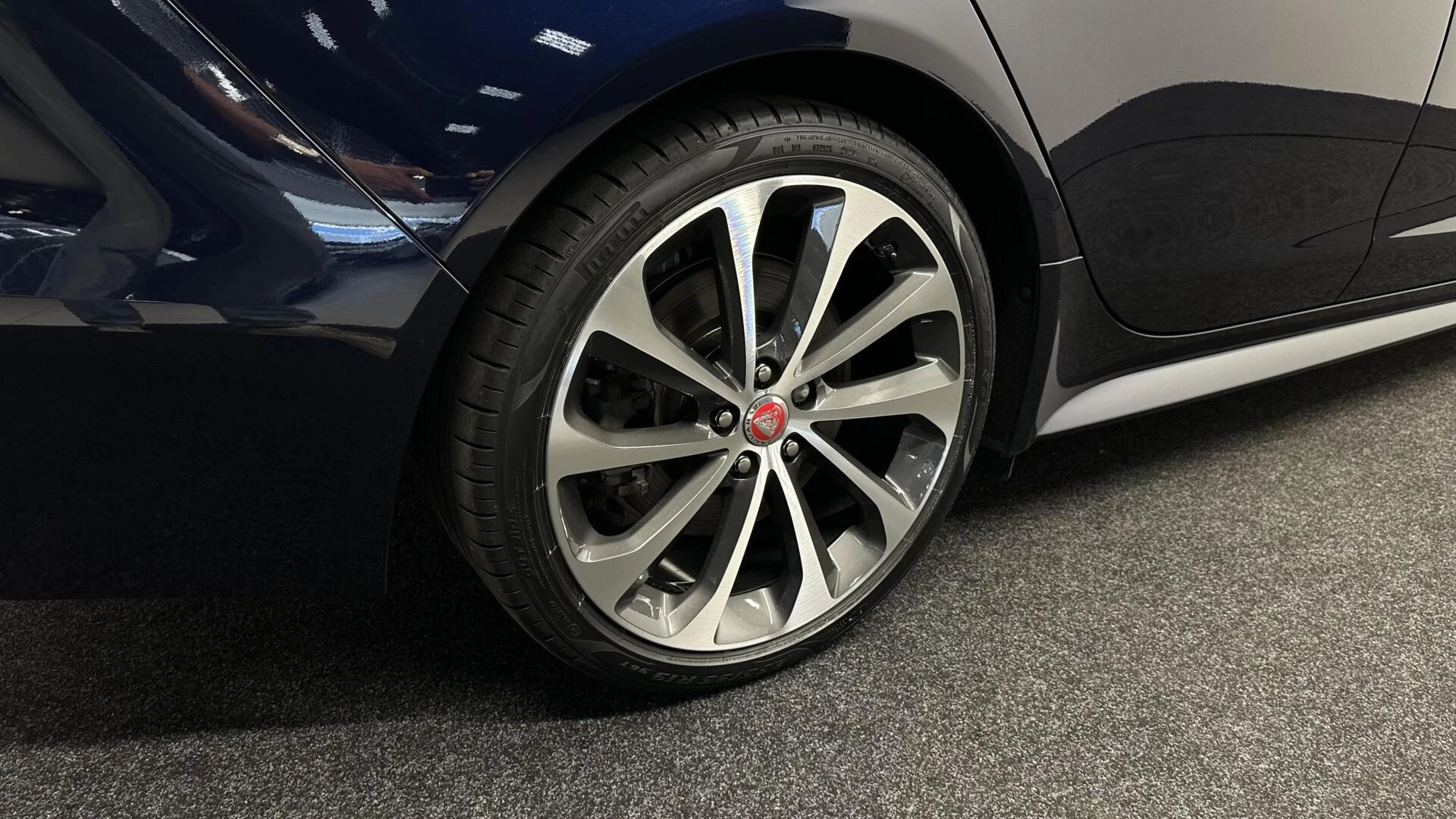 Hoofdafbeelding Jaguar XE
