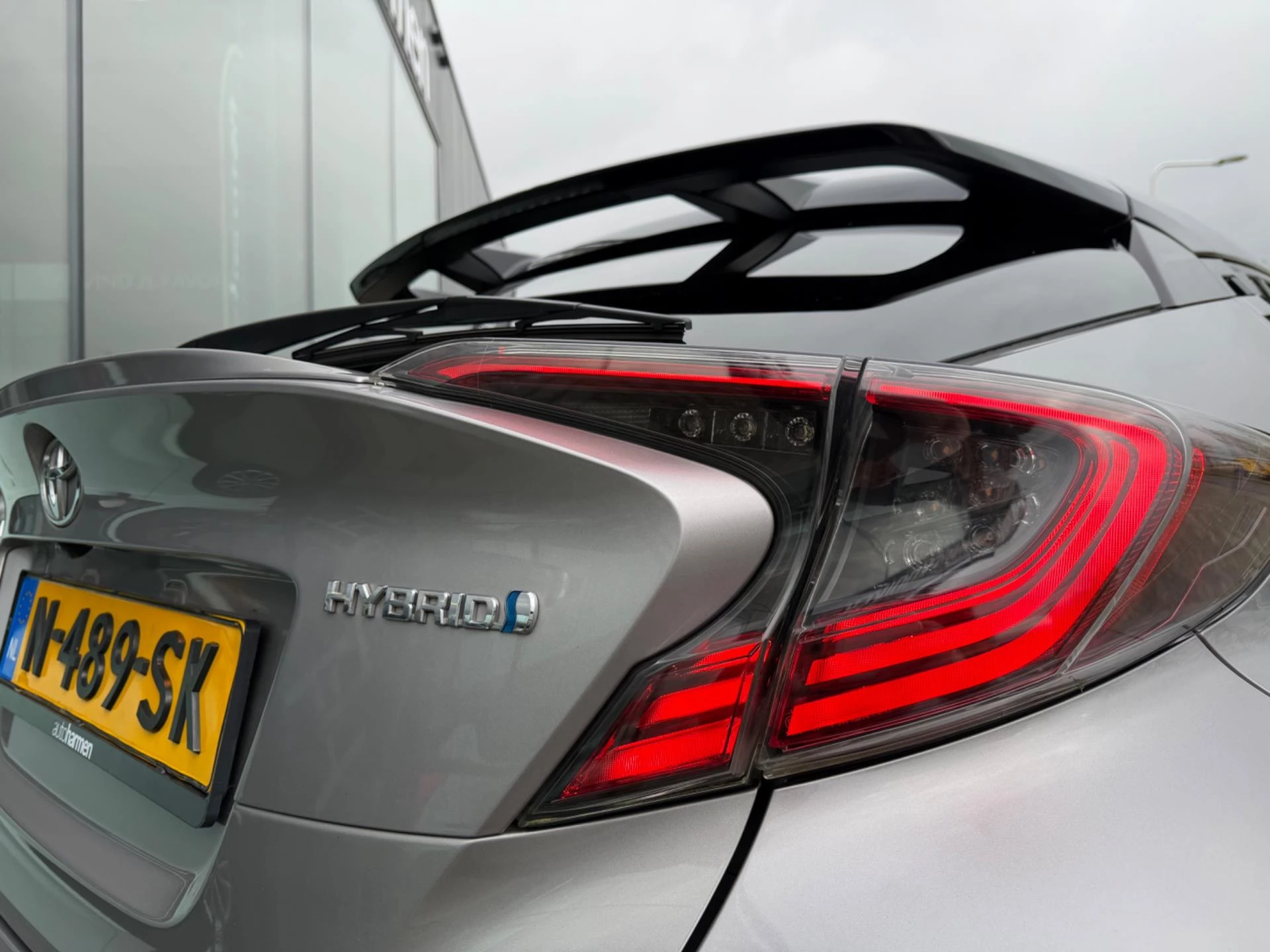 Hoofdafbeelding Toyota C-HR