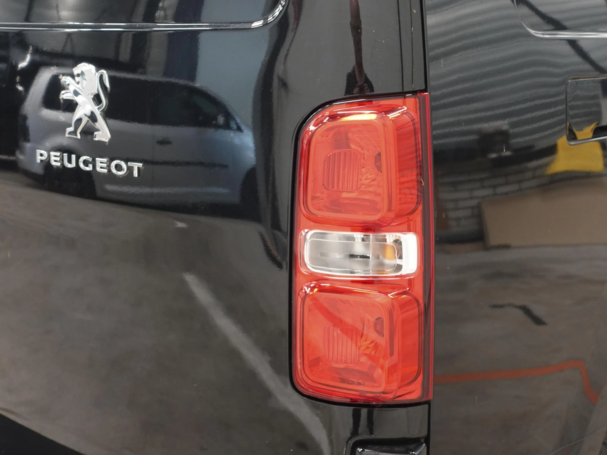 Hoofdafbeelding Peugeot e-Expert