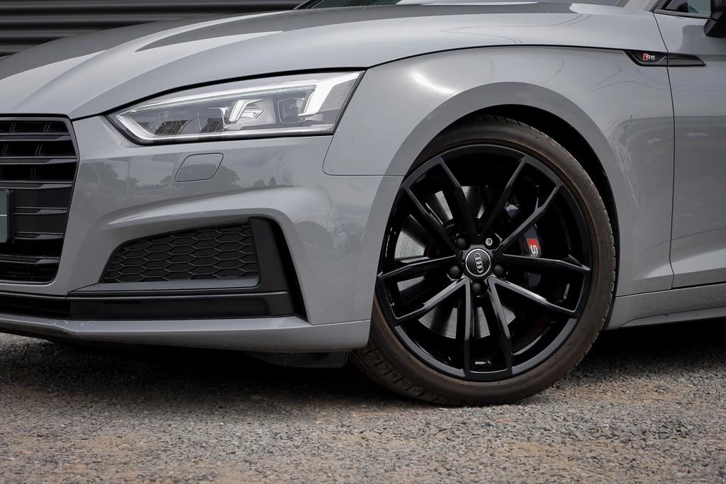 Hoofdafbeelding Audi S5