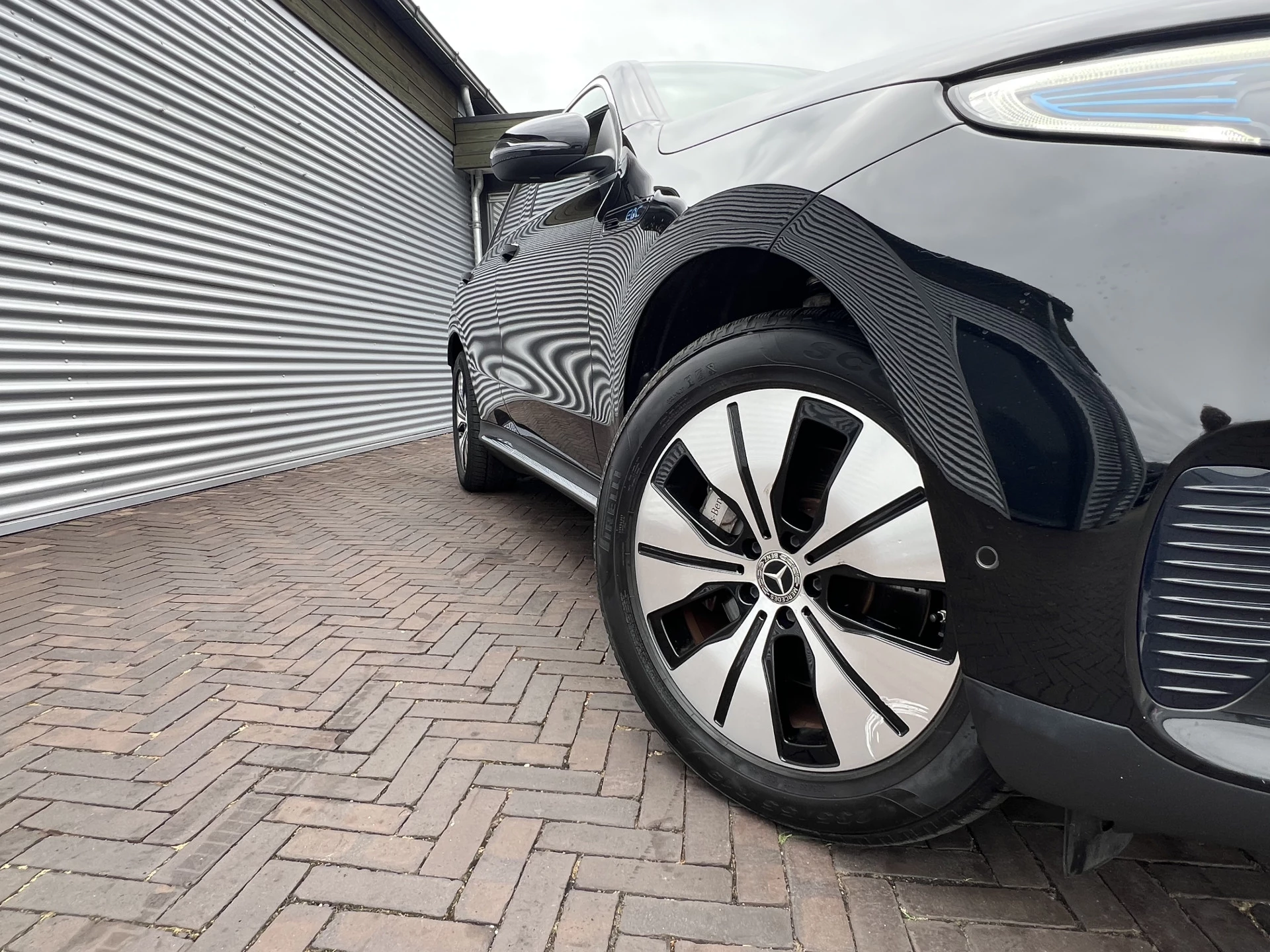 Hoofdafbeelding Mercedes-Benz EQC