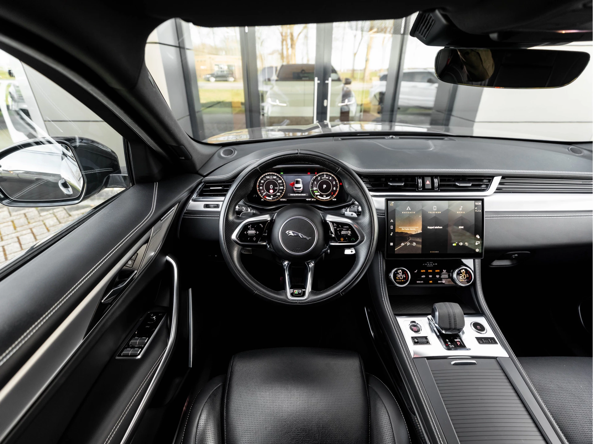 Hoofdafbeelding Jaguar F-PACE