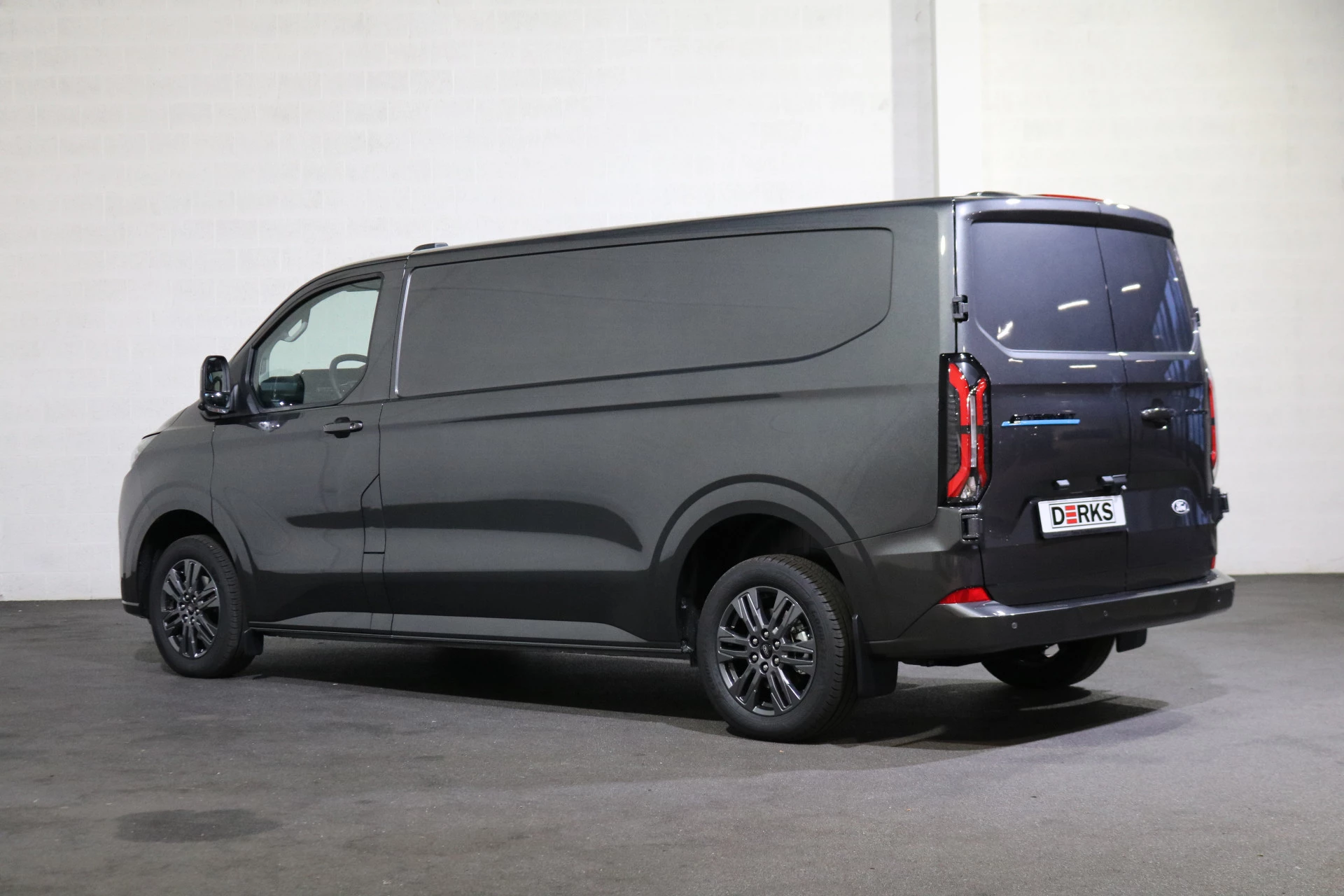Hoofdafbeelding Ford E-Transit Custom