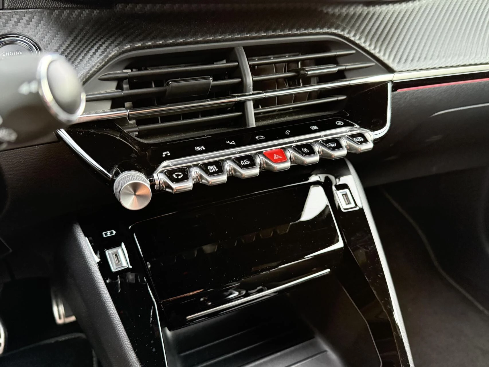 Hoofdafbeelding Peugeot e-208