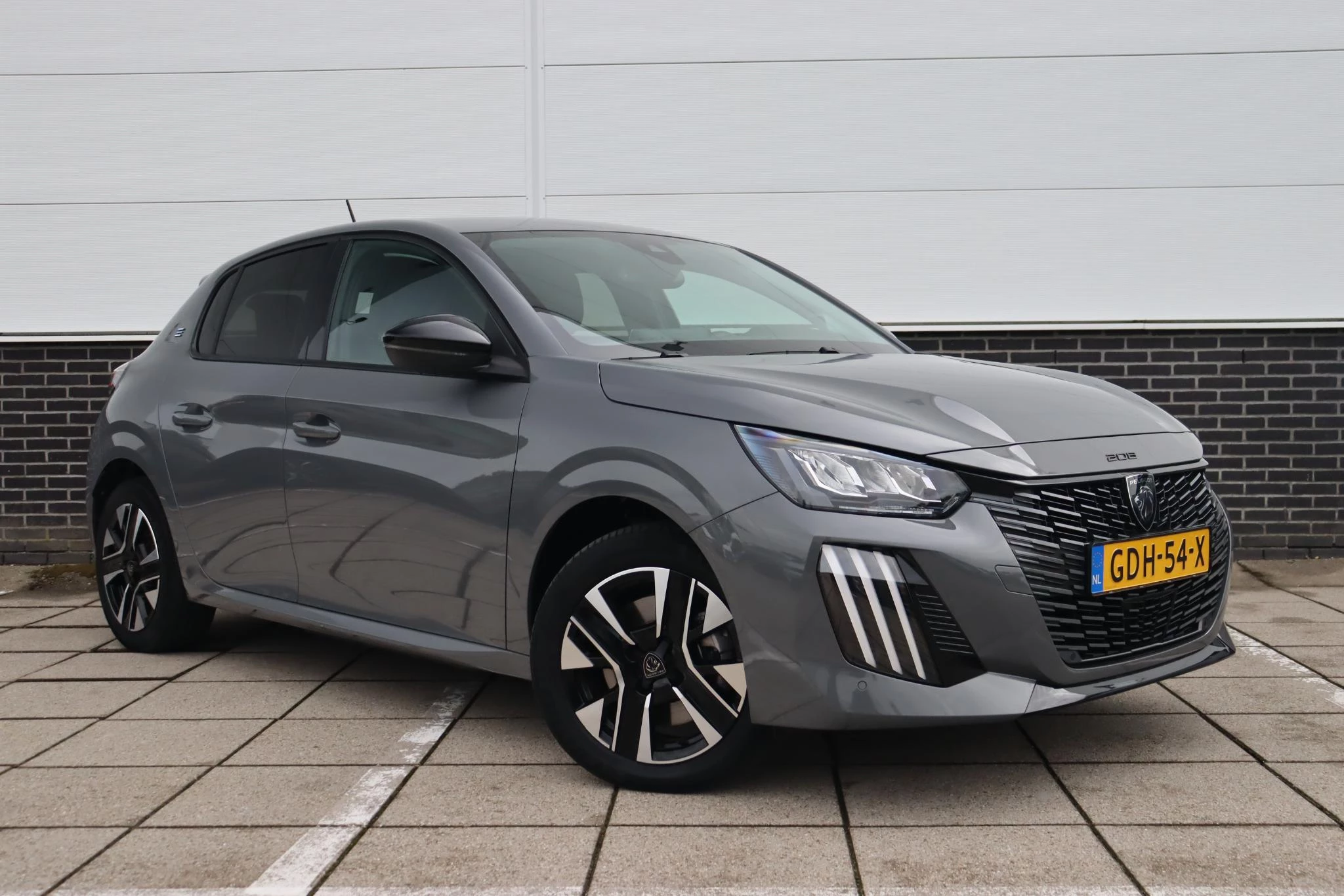 Hoofdafbeelding Peugeot e-208