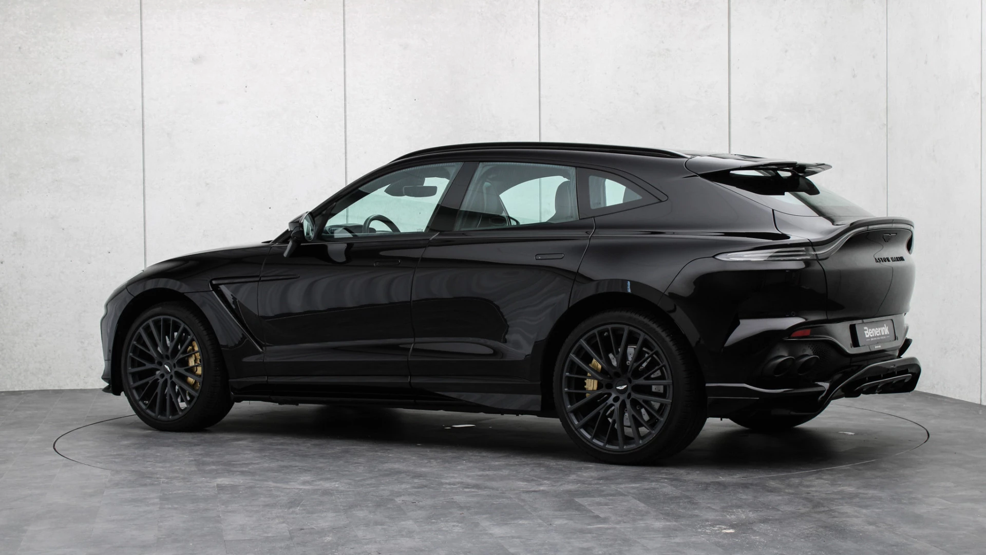 Hoofdafbeelding Aston Martin DBX