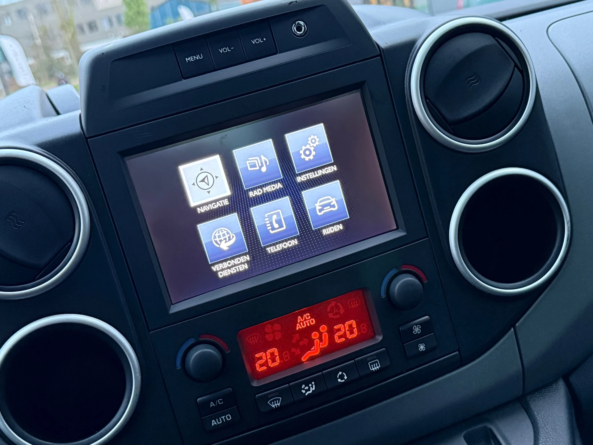 Hoofdafbeelding Peugeot Partner