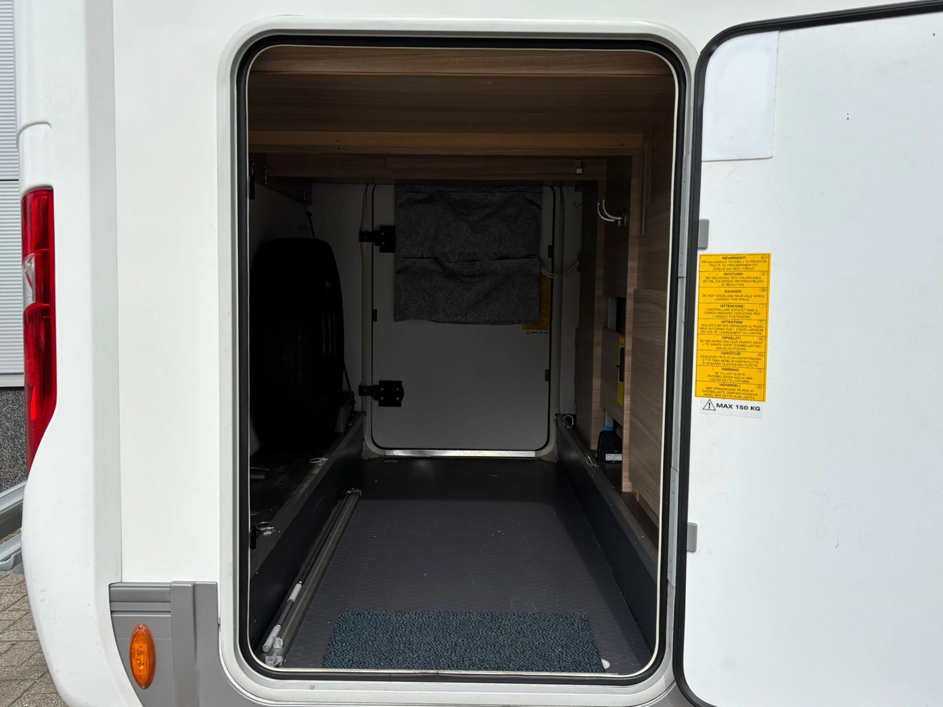 Hoofdafbeelding Adria CORAL S 670SL