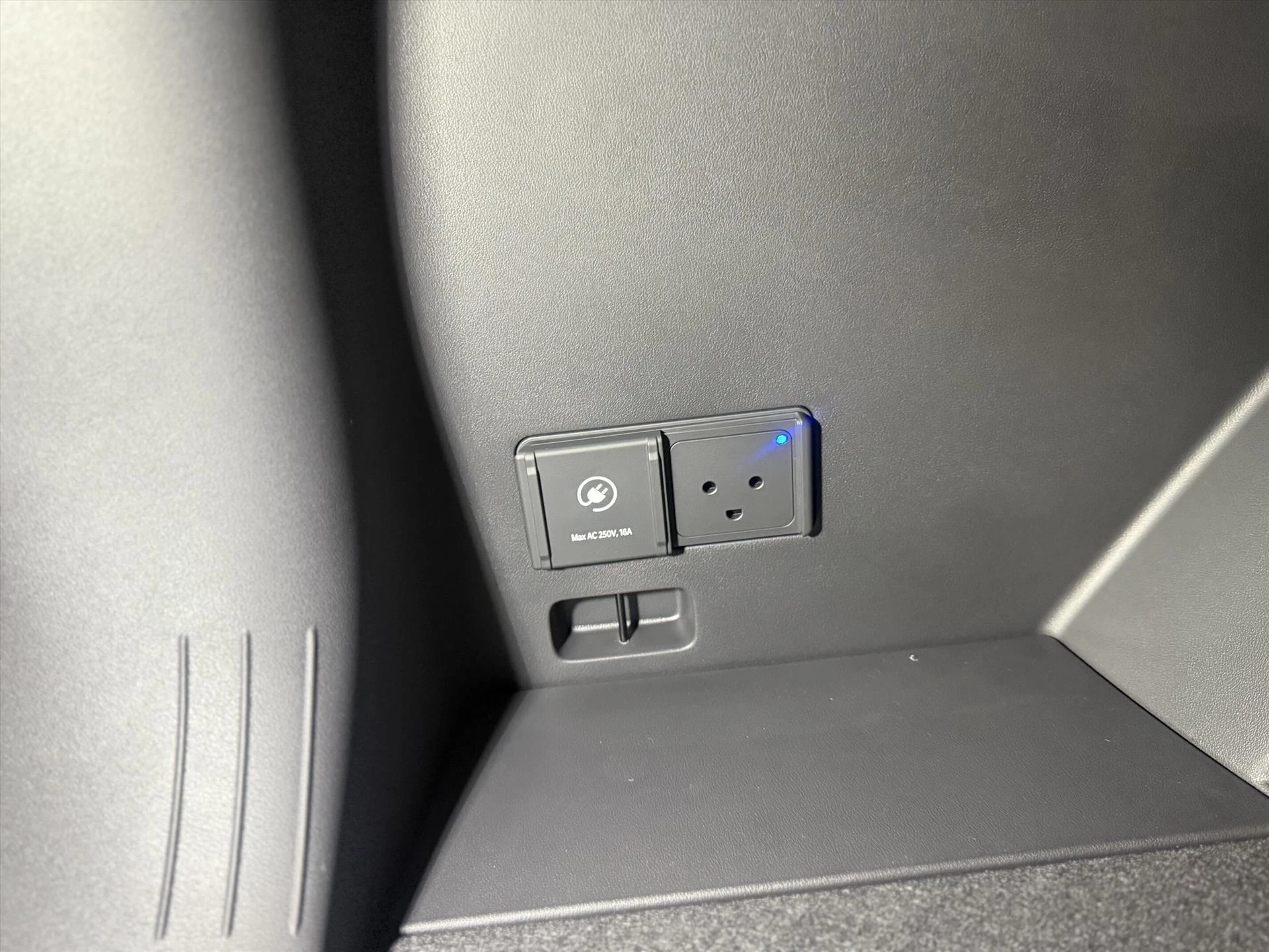 Hoofdafbeelding Kia EV5