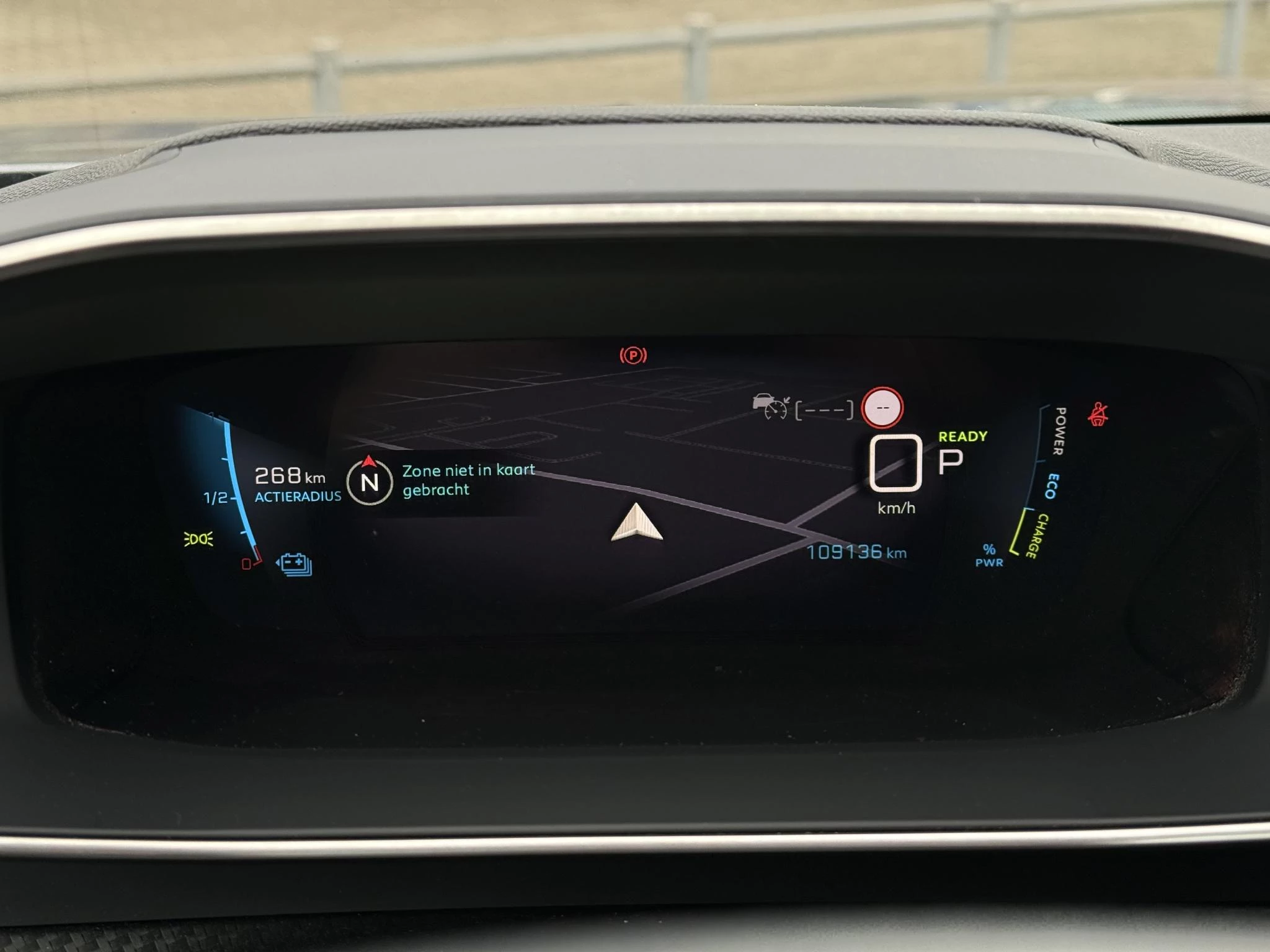 Hoofdafbeelding Peugeot e-2008