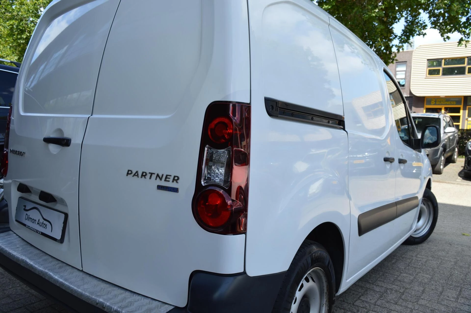 Hoofdafbeelding Peugeot Partner