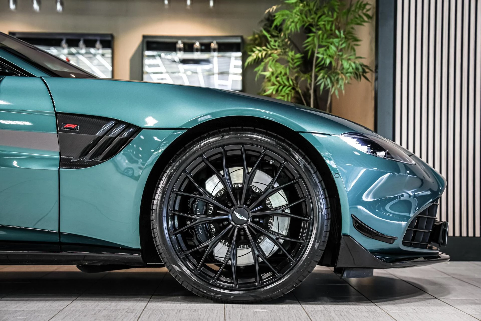 Hoofdafbeelding Aston Martin V8 Vantage