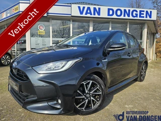 Hoofdafbeelding Toyota Yaris Toyota Yaris 1.5 Hybrid Dynamic | Nieuw Model / Dealer OH | Carplay / Cruise
