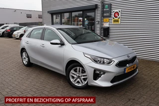 Hoofdafbeelding Kia Ceed Kia Ceed 1.4 T-GDi DynamicLine 1e Eigenaar | NAP | BTW | Volledig Onderh | Camera | Carplay | Cruise | LMV | Multifunctioneel stuur |