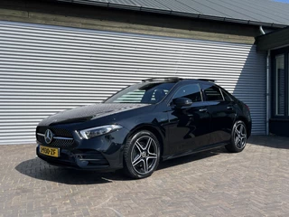 Hoofdafbeelding Mercedes-Benz A-Klasse Mercedes-Benz A-Klasse 250 e Business Solution AMG Limited night pakket panoramadak vol vol